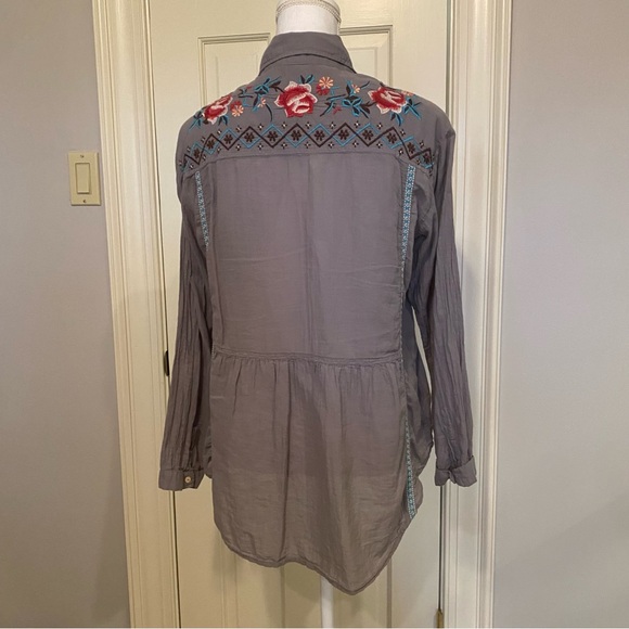 Johnny Was/3 J Workshop button front top - Picture 2 of 4